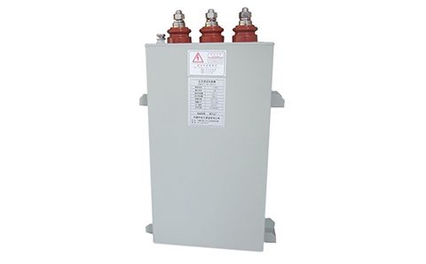 電容器在直流穩(wěn)態(tài)電路中可有電流通過？